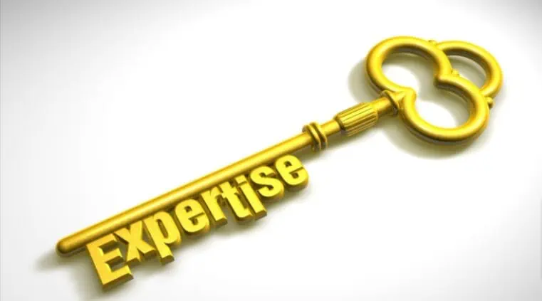 A key representing the expertise of Fractional CEO to bring succes in retail project